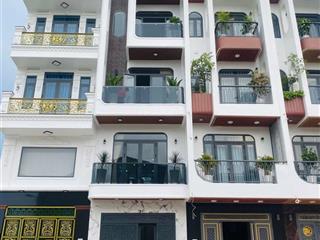 Bình tân (4 x 18) xe hơi ngủ trong nhà  thang máy  chủ gấp bán