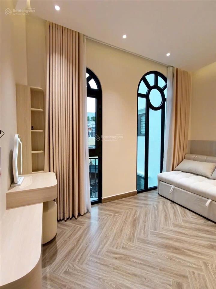 Nhà hẻm 1/ đường thạch lam, phú thạnh, tân phú
dt 4m x 5m. dtcn 18,1m. dt sàn 52,2m.
 kết cấu