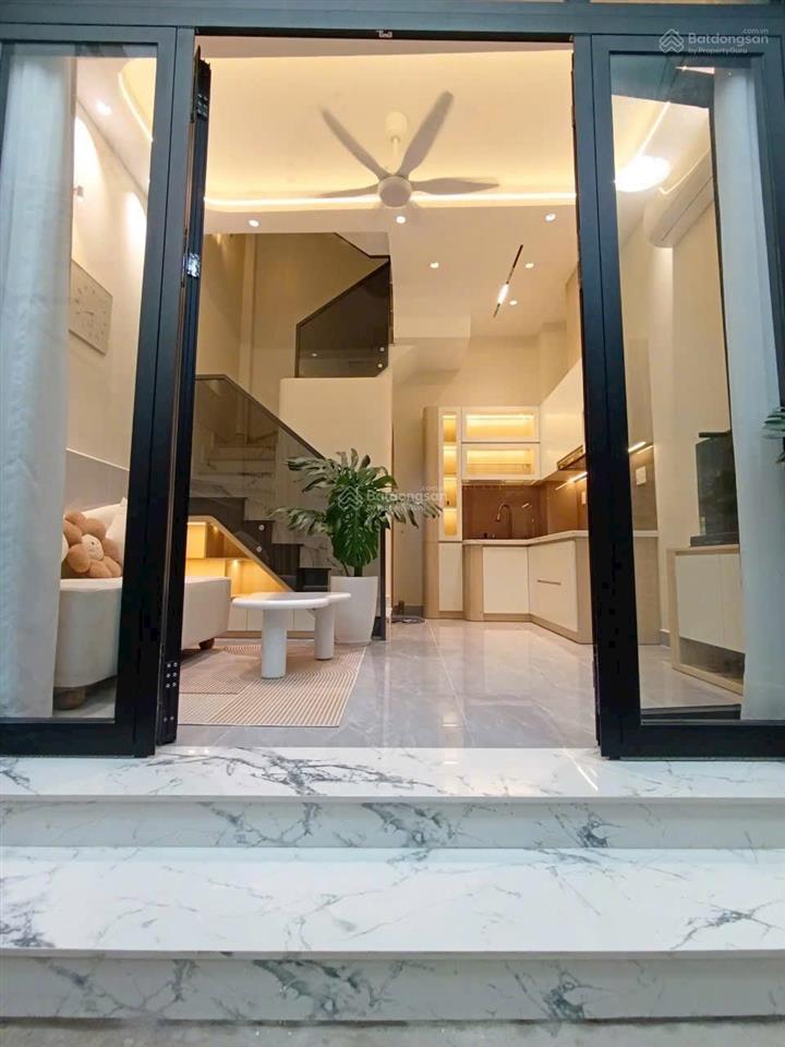 Nhà hẻm 1/ đường thạch lam, phú thạnh, tân phú
dt 4m x 5m. dtcn 18,1m. dt sàn 52,2m.
 kết cấu