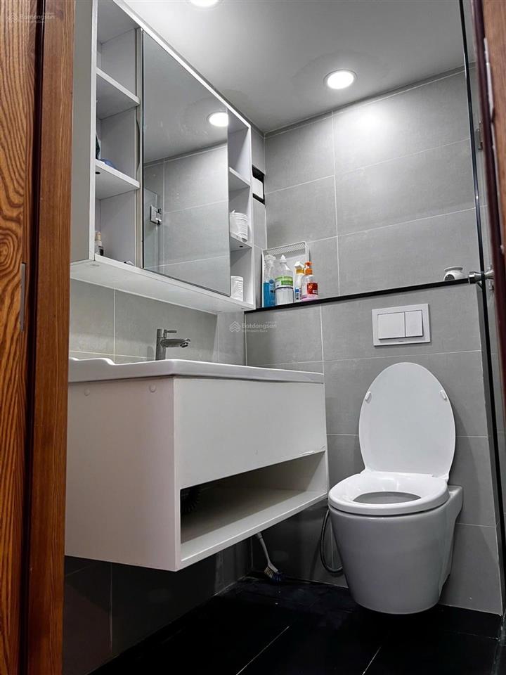 Nhỉnh 2 tỷ sở hữu ngay căn hộ quận 1, vị trí vàng hộ khẩu quận 1 gần phố đi bộ bùi việna
