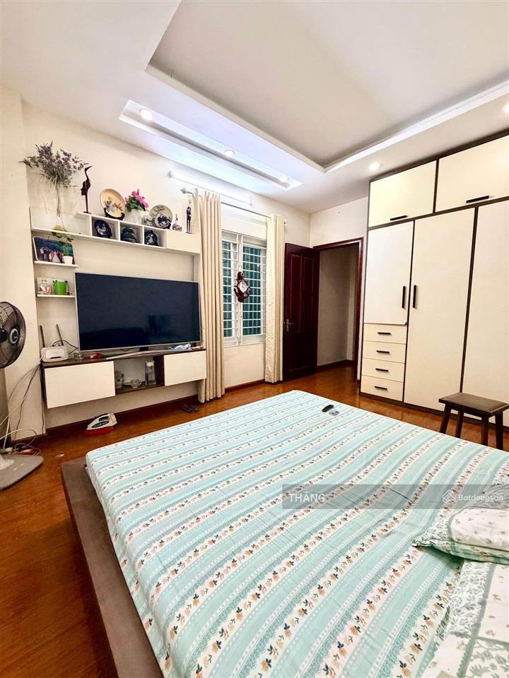 Lô góc 3 mặt thoáng phố lạc trung. 60m. 5t, ô tô đỗ cửa. kinh doanh, giá 12 tỷ có bớt