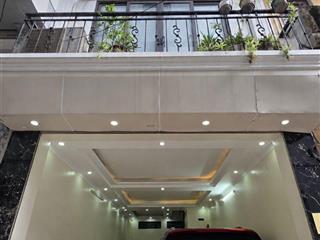 Cần bán gấp nhà phân lô đền lừ , xd45m, 5t. mt 4,2m. gara ô tô, thang máy chờ, giá tốt thương lượng