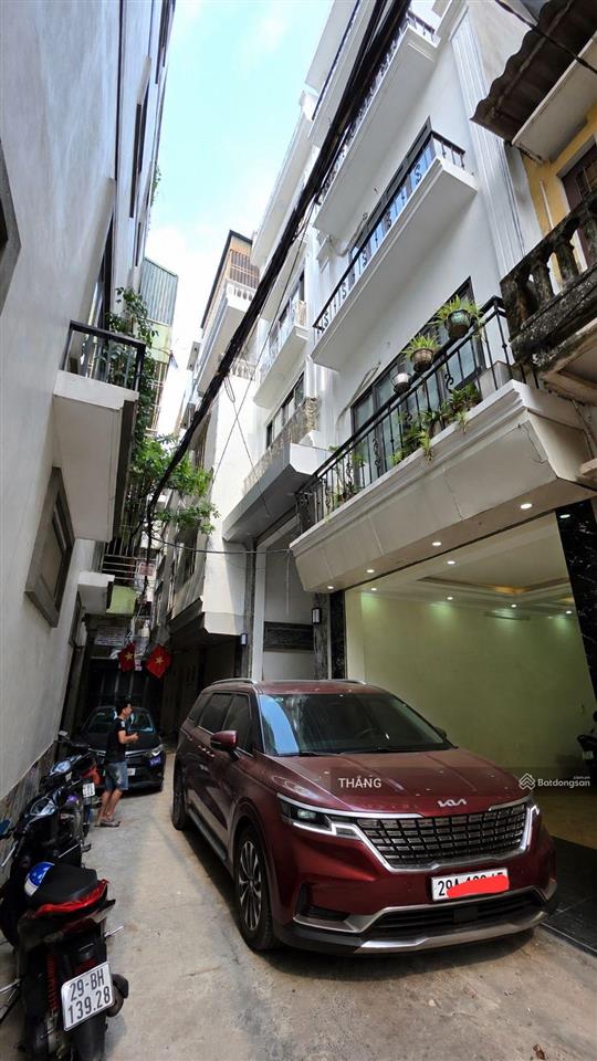 Cần bán gấp nhà phân lô đền lừ , xd45m, 5t. mt 4,2m. gara ô tô, thang máy chờ, giá tốt thương lượng