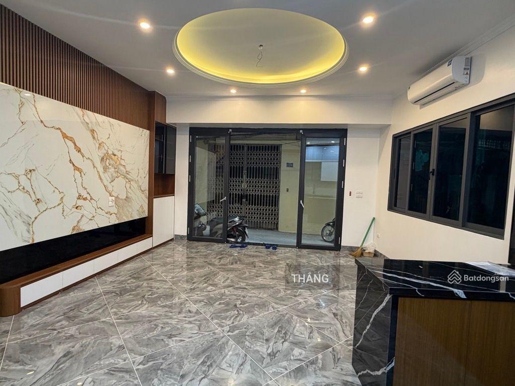 Cần bán nhà mặt ngõ ô tô đỗ cửa phố lạc trung, 56m, 5t. mt 5m.lô góc, kinh doanh, giá 15 tỷ có bớt