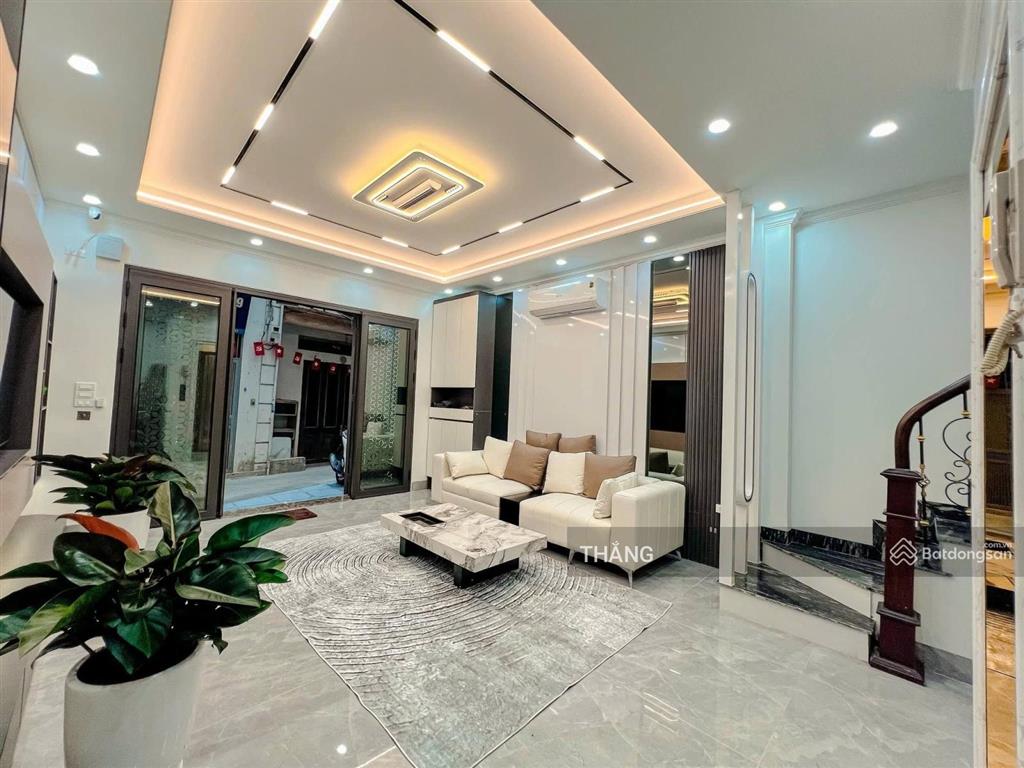 Chính chủ cần bán lô góc phố trần khát chân. 50m sd. 6t..mt 4,2m. ngõ 3m. gần phố. 12 tỷ hơn.