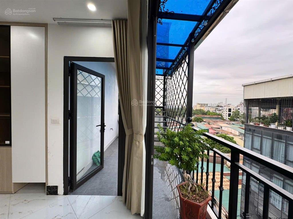 Cần tiền bán gấp giảm sốc 5 tỷ tòa nhà 7 tầng thang máy view hồ linh đàm mặt tiền 7.5m