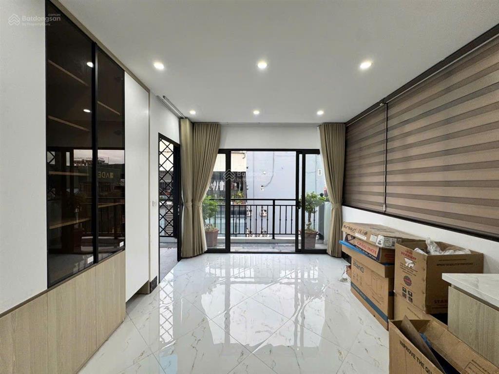 Cần tiền bán gấp giảm sốc 5 tỷ tòa nhà 7 tầng thang máy view hồ linh đàm mặt tiền 7.5m