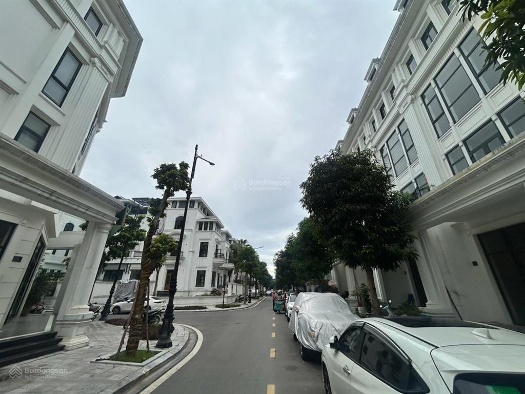 Bán nhà kđt louis city hoàng mai 100m, 5 tầng, mt 5m, chỉ hơn 200tr/m còn thương lượng