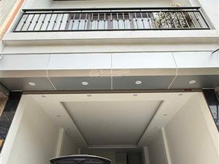 Bán nhà đền lừ 45m, 6 tầng, mt 4,2m, ô tô 7 chỗ vào nhà, kinh doanh tốt, giá nhỉnh 14 tỷ