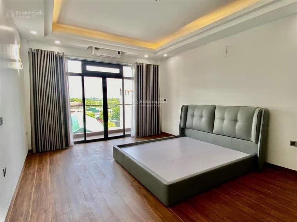 Mặt phố kim đồng  giáp bát 52m 6 tầng thang máy nhà mới đẹp ô tô tránh chỉ hơn 17 tỷ