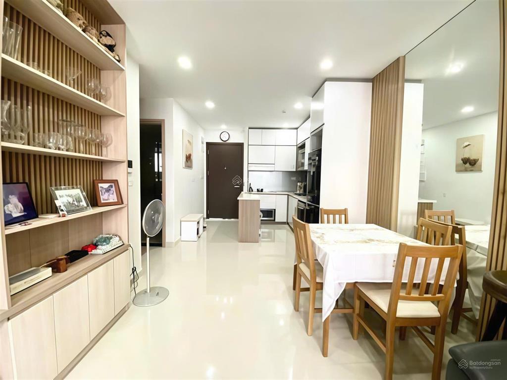 Chính chủ cần bán gấp căn hộ cc hagl 2 có sổ, 2pn 2wc, sang tên trong ngày