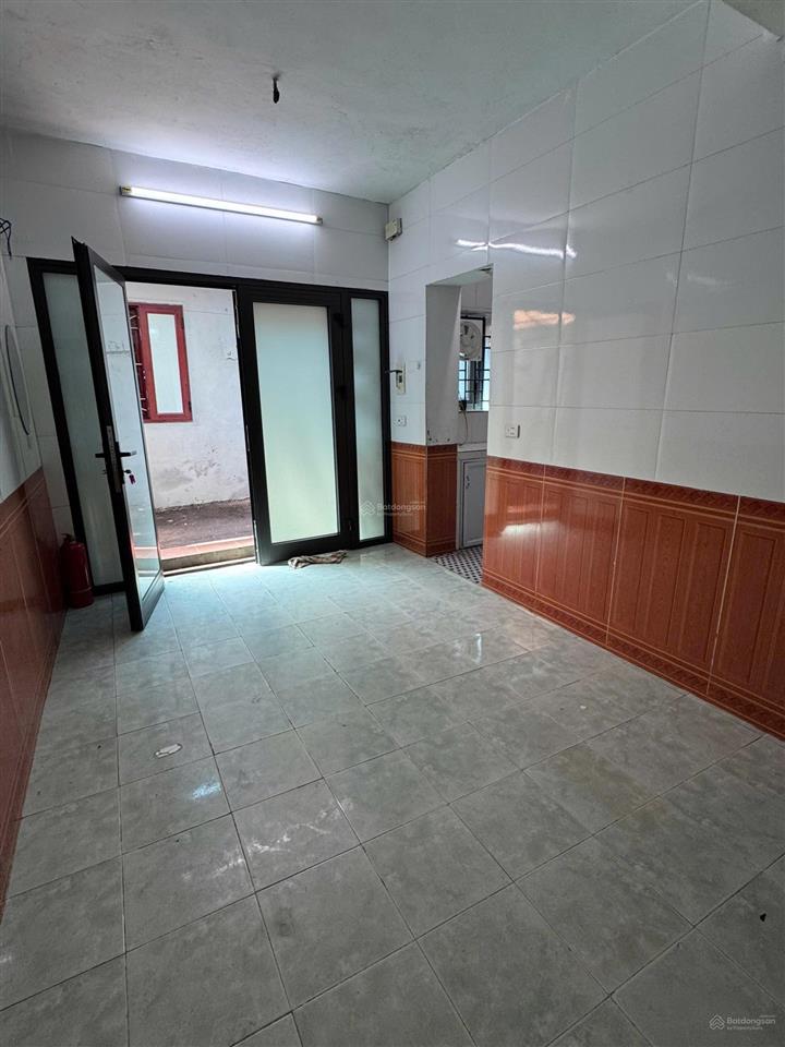 Cho thuê nhà riêng ngõ 210 nghi tàm