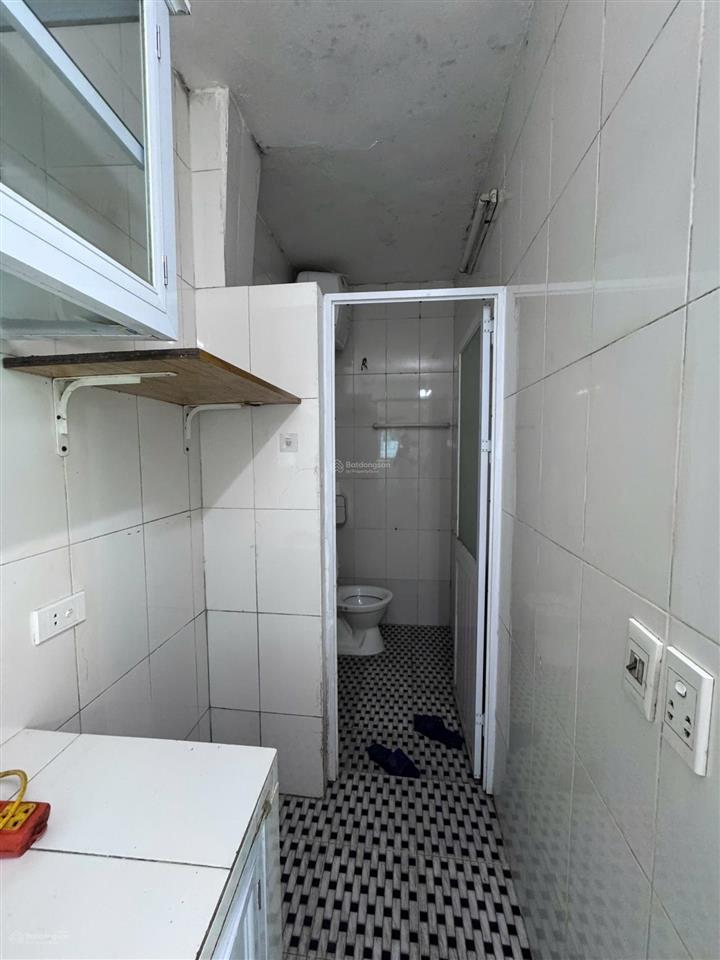 Cho thuê nhà riêng ngõ 210 nghi tàm