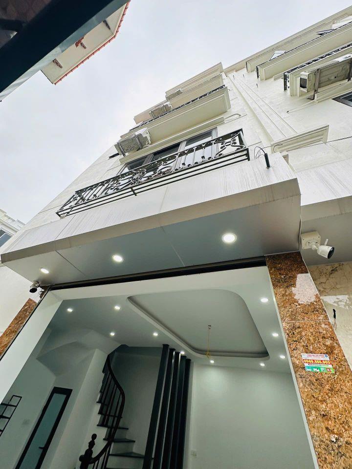 Nhà đẹp Di Ái Di Trạch - 35m - 5 tầng - 5.2ty