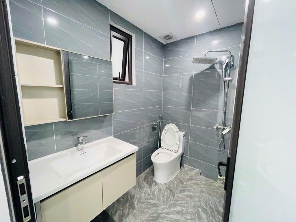 32m 5 tầng 6ty2 TRUNG TỰU - NHÀ MỚI  - Ô TÔ ĐỖ Kinh Doanh 
