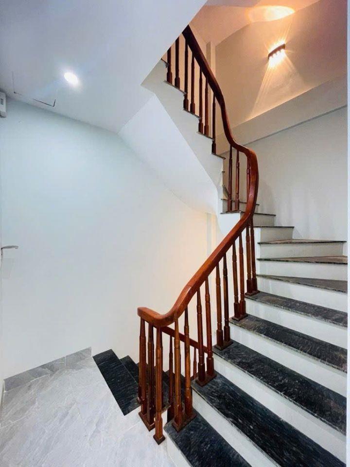 32m 5 tầng 6ty2 TRUNG TỰU - NHÀ MỚI  - Ô TÔ ĐỖ Kinh Doanh 