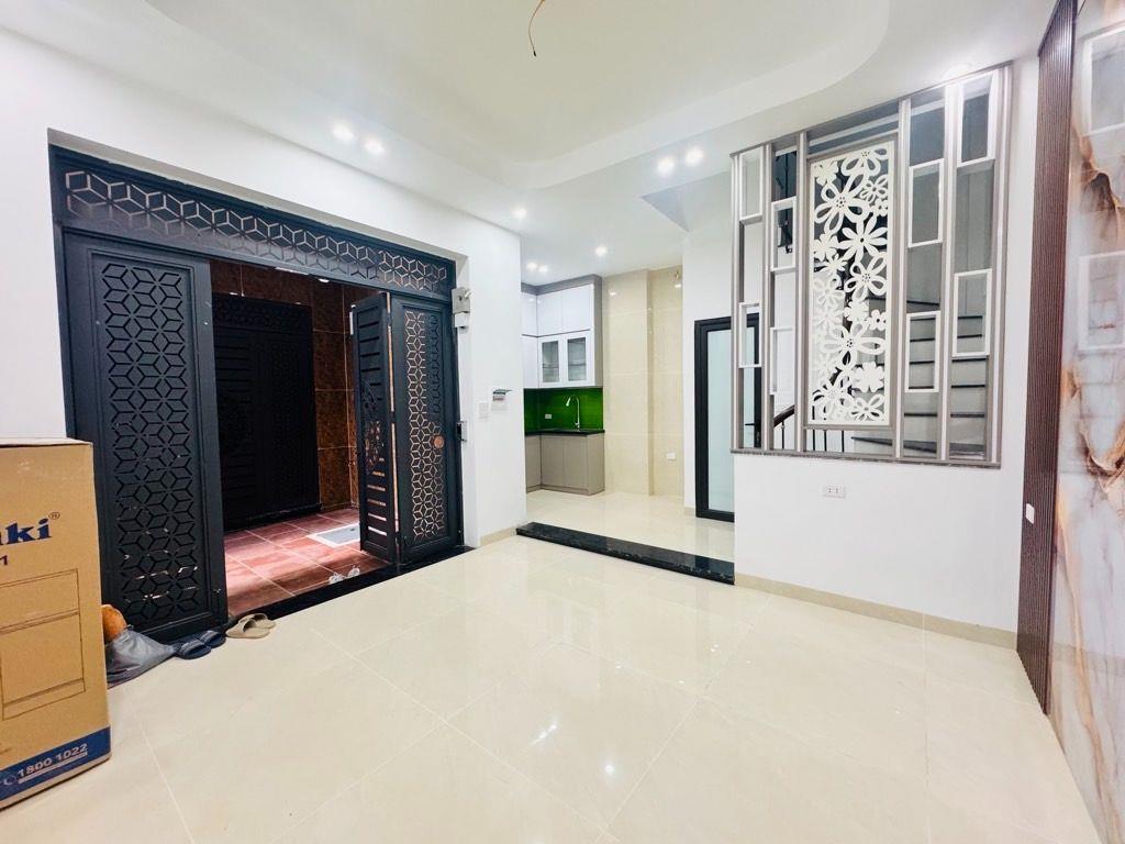 Nhà Dòng Tiền Hoặc Ở 30m - 5 Tầng - Phố Nhổn - Chỉ 6ty45 3 bước ra phố