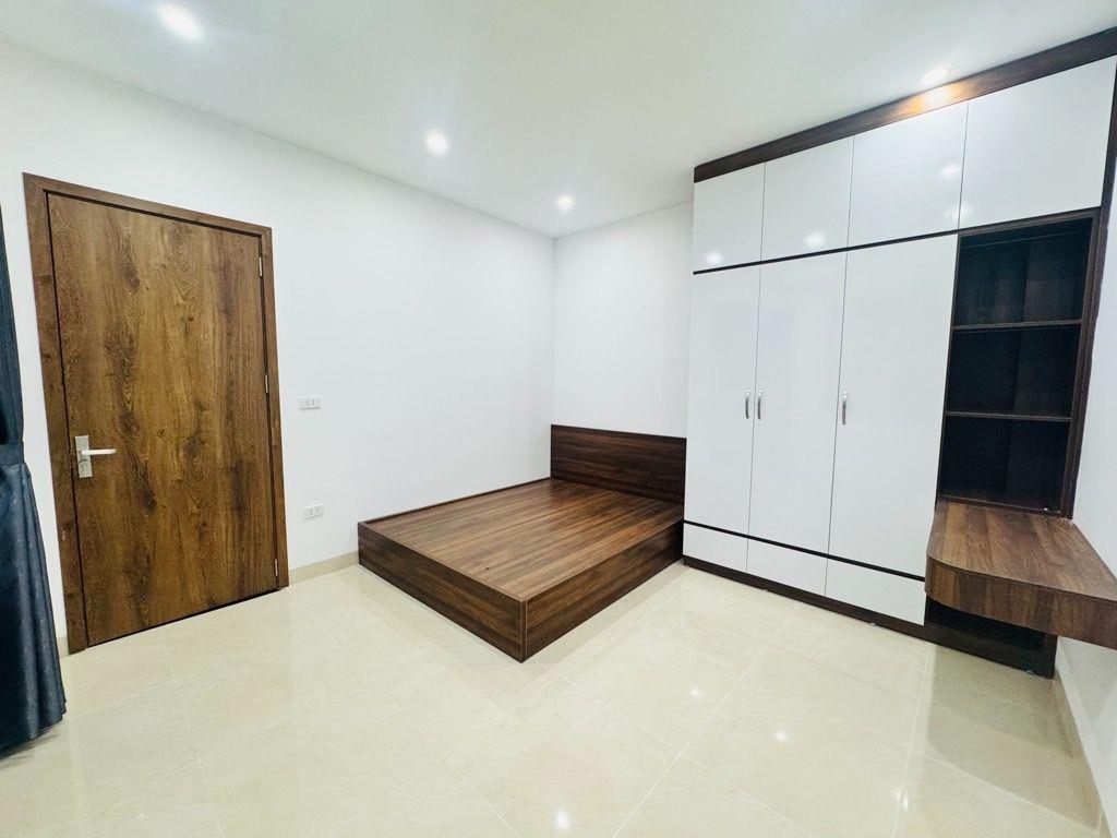 Nhà Dòng Tiền Hoặc Ở 30m - 5 Tầng - Phố Nhổn - Chỉ 6ty45 3 bước ra phố