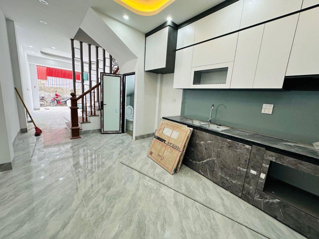 Nhà Đẹp Di Trạch Ô tô Đỗ Cửa 42m - 5 Tầng ko quy hoạch - Giá tốt gara ô tô 6ty6