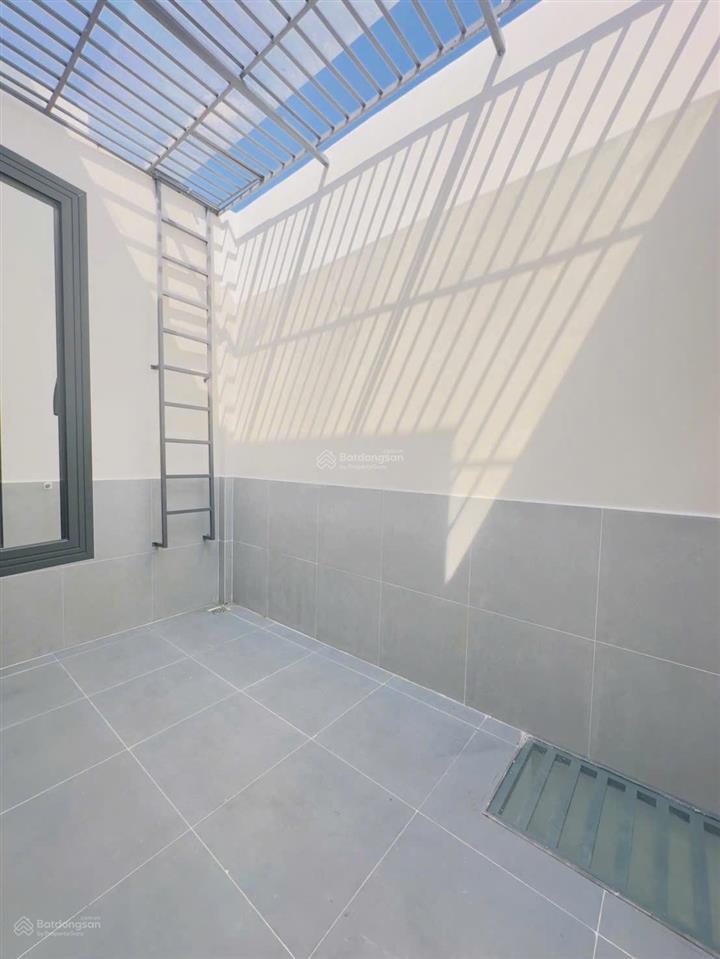 Hàng hiếm dưới 3 tỷ! nhà 59.6m2 hẻm 6m lê quang định, gò vấp. gần phạm văn đồng  xây 3 tầng. shr