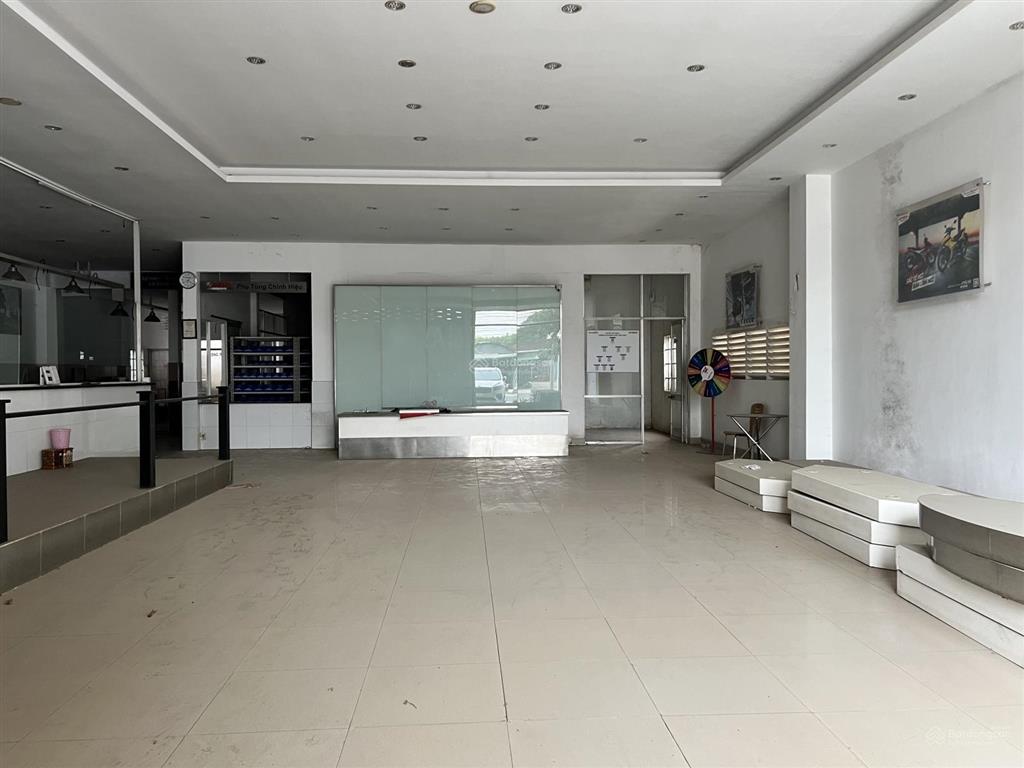 Bán shop house tân châu sẵn showroom & kho kiên cố