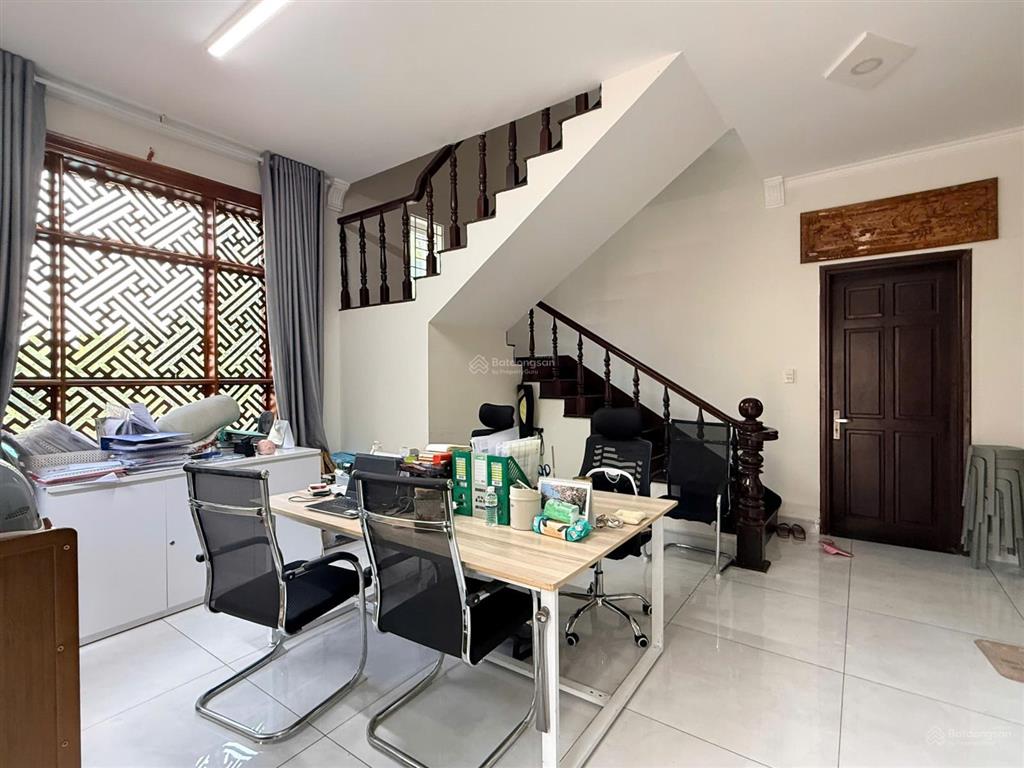 Cho thuê biệt thự an phú an khánh  4 phòng  góc 2 mt  giá chỉ 45 triệu