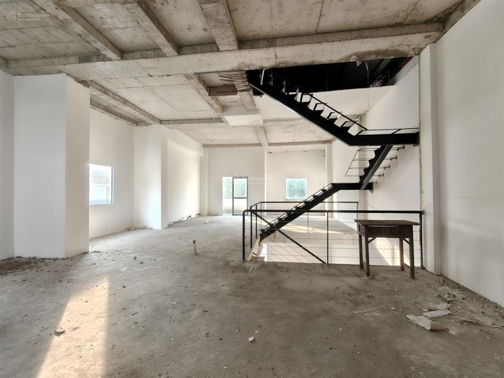 Cho thuê nhà nguyên căn 200m2 view sông sài gòn  trần não  an khánh