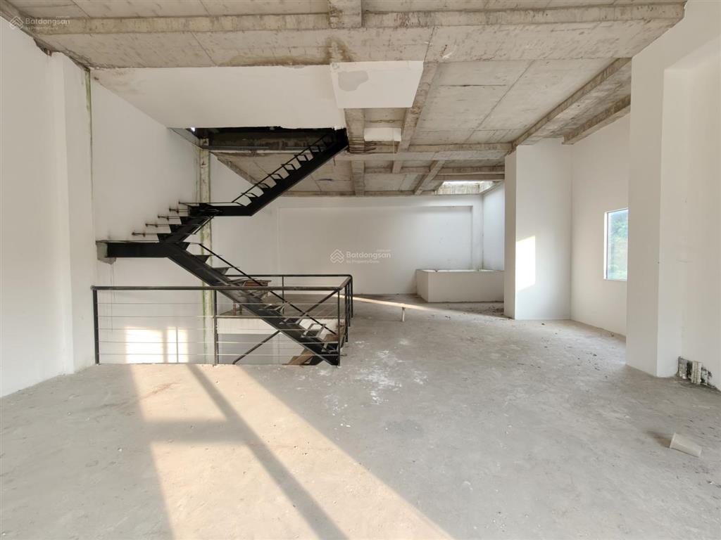 Cho thuê nhà nguyên căn 200m2 view sông sài gòn  trần não  an khánh