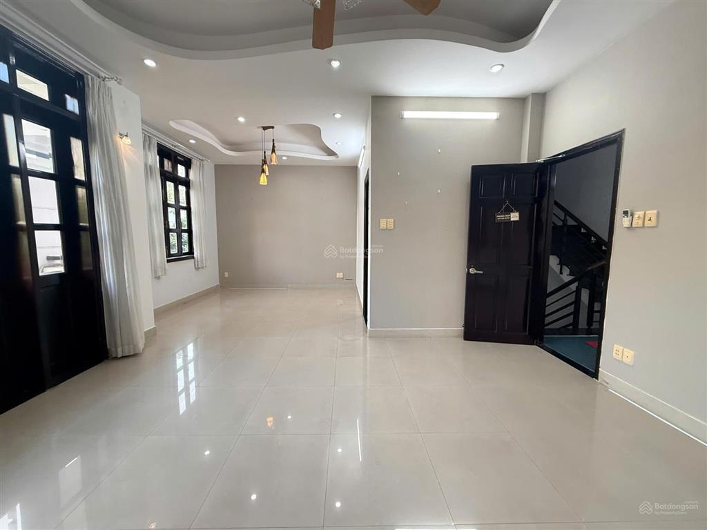 Cho thuê biệt thự 200m2  gần cầu sài gòn  phường an phú  quận 2
