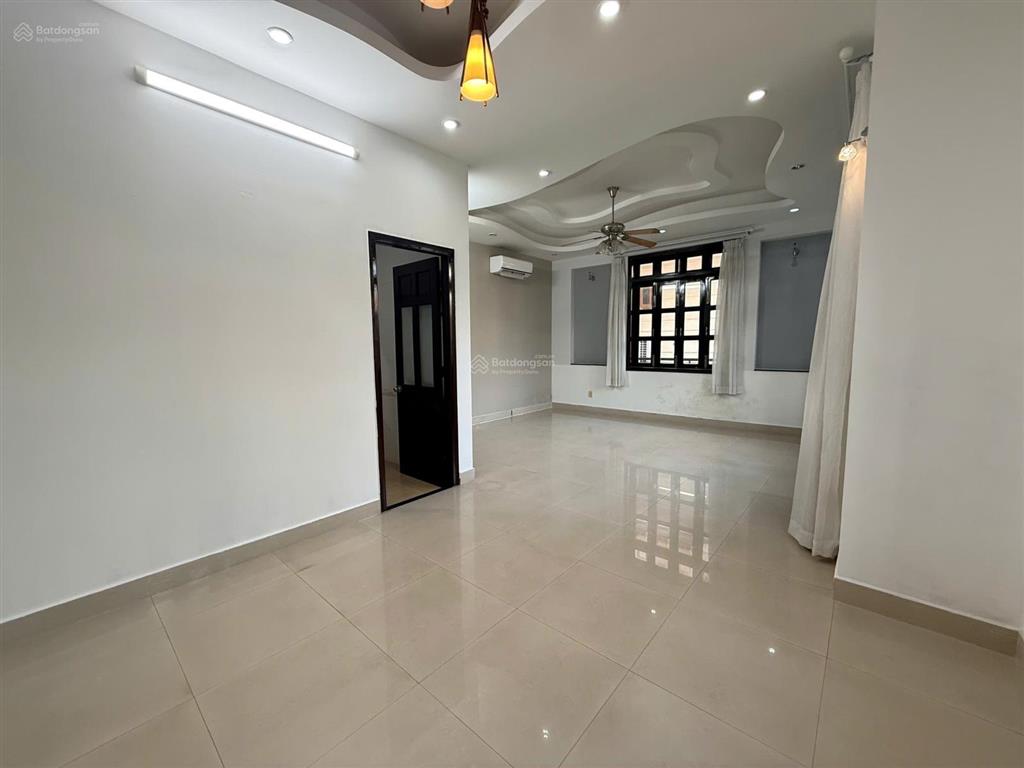 Cho thuê biệt thự 200m2  gần cầu sài gòn  phường an phú  quận 2