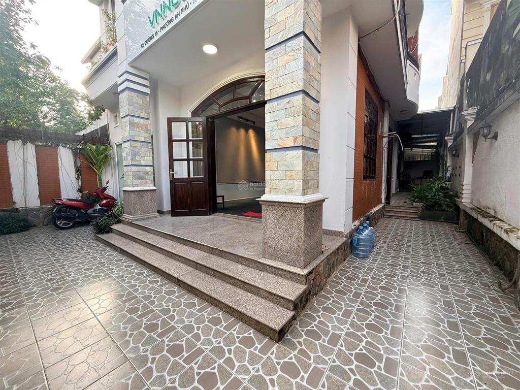 Cho thuê biệt thự 200m2  gần cầu sài gòn  phường an phú  quận 2