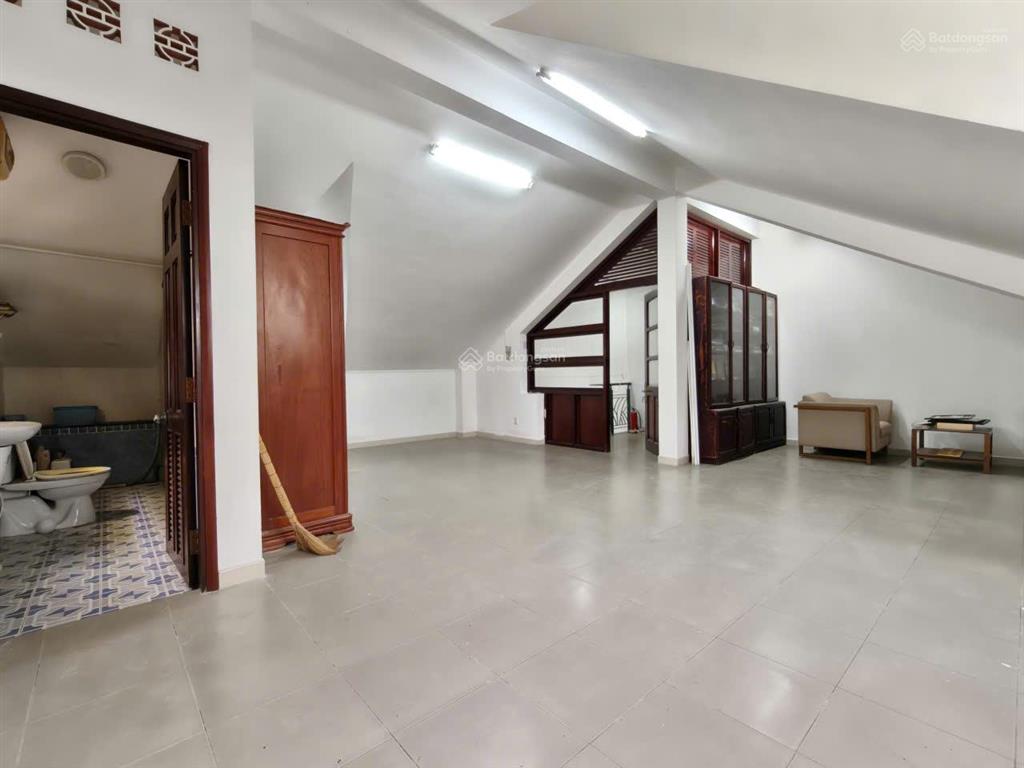 Cho thuê biệt thự sân vườn đường xuân thuỷ  thảo điền  kinh doanh tự do