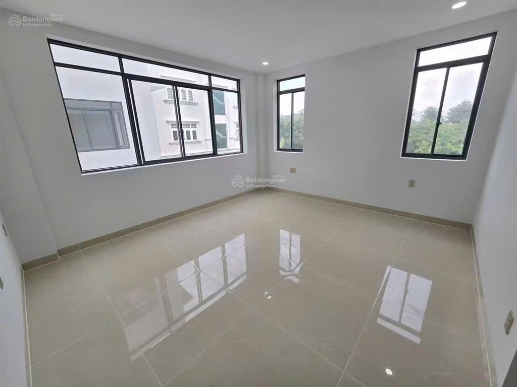 Cho thuê toà nhà văn phòng  có thang máy  gần trương văn bang  đảo kim cương