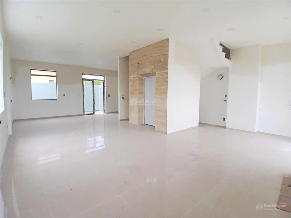 Cho thuê toà nhà văn phòng  có thang máy  gần trương văn bang  đảo kim cương