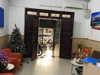 Cho thuê nhà nguyên căn lê văn thiêm, dt 55m2, 5 tầng. oto qua nhà. giá 20 triệu