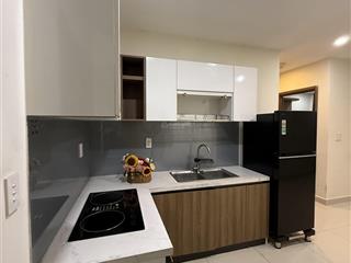 Chính chủ cho thuê căn hộ 2pn tầng 10 view thoáng mát gần cresent mall