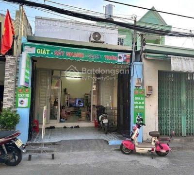 Bán gấp nhà chợ bình chánh shr công chứng ngay đường đinh đức thiện