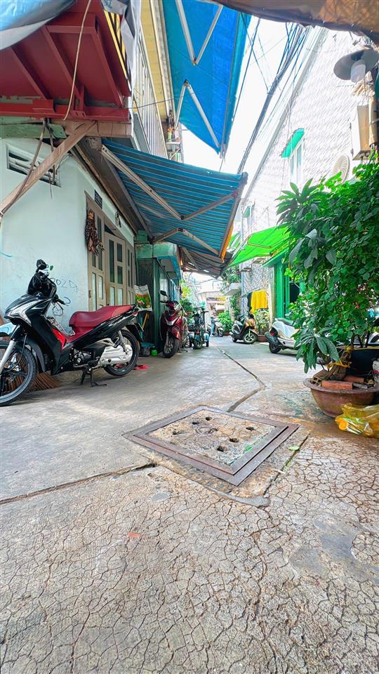 Nhà q8 dt khủng 68m2  nở hậu tài lộc 5m  shr  hoàn công  4pn  4.88 tỷ