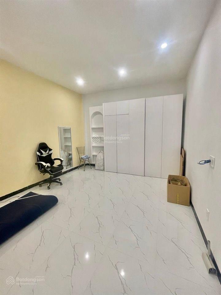 Nhà 2 tầng  p12 q8  mới đẹp ngang to 5.4m 65m2  ko qh  6.3 tỷ