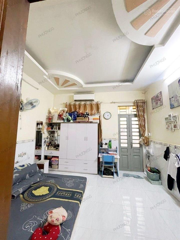 Nhà 3 tầng khu đồng bộ chủ giảm 250 triệu phường phú định q8  4 phòng hẻm trước nhà hơn 3m 4.85