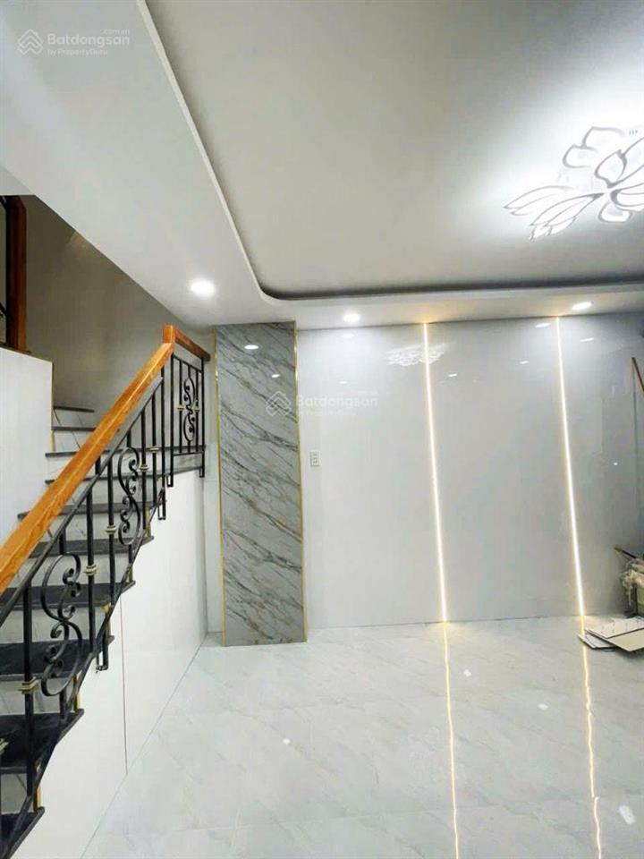 Nhà 2 tầng mới đẹp  phường chánh hưng q8  ngang nở hậu 4m  nhỉnh 4 tỷ