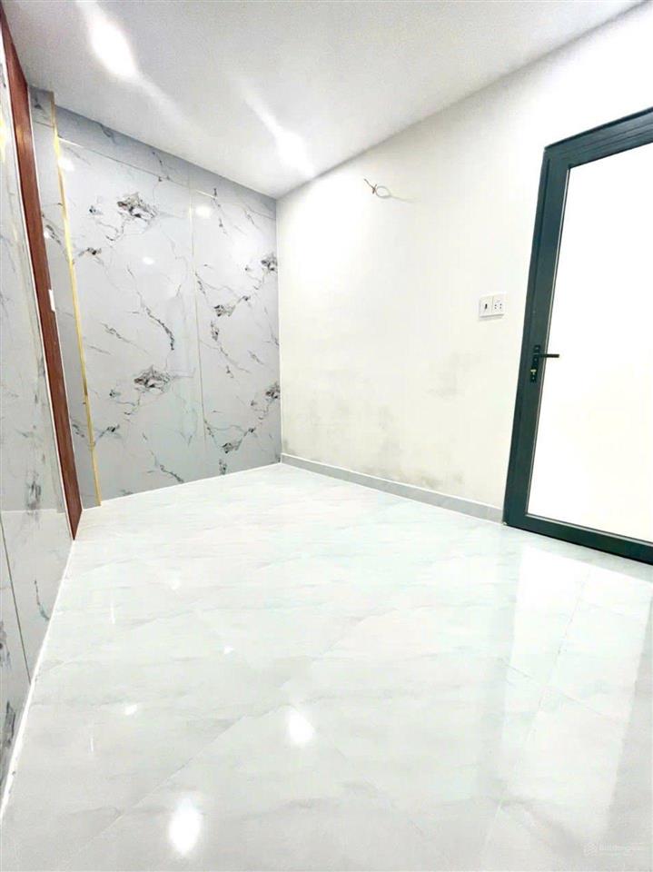 Nhà 2 tầng mới đẹp  phường chánh hưng q8  ngang nở hậu 4m  nhỉnh 4 tỷ