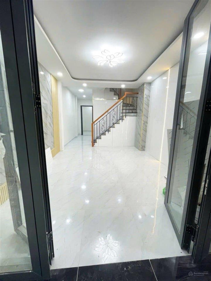 Nhà 2 tầng mới đẹp  phường chánh hưng q8  ngang nở hậu 4m  nhỉnh 4 tỷ