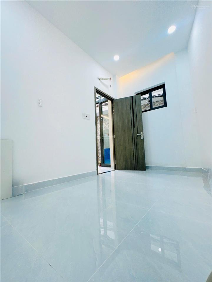 Nhà mới phường chánh hưng q8  3pn  ngang bề thế 7,8m  hoàn công đủ  nhỉnh 4 tỷ