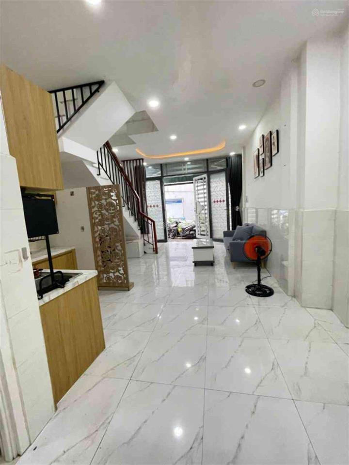 Nhà mới ở ngay  kế bên hẻm xe tải âu dương lân q8  ngang to 4.5m  nhỉnh 4 tỷ