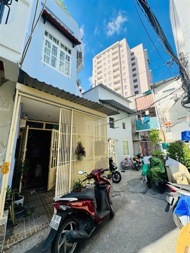 Nhà 3 tầng p9 q8  ngay cầu nguyễn tri phương  khu hiện hữu  đang cho thuê có dòng tiền
