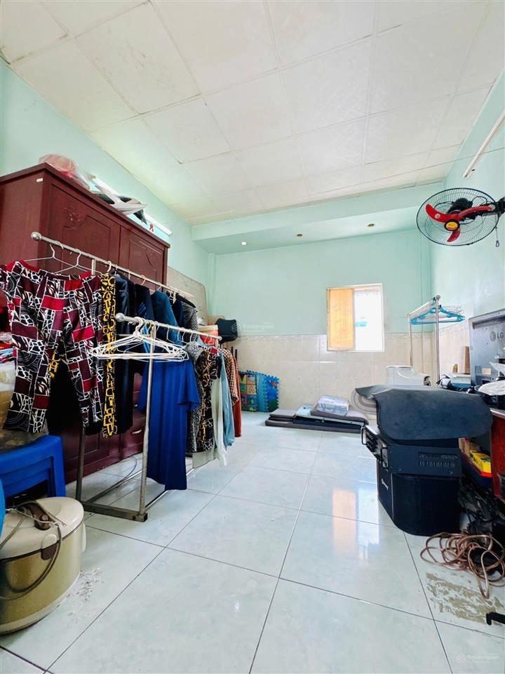Nhà p1 q8  hẻm thông khu buôn bán sầm uất  ngang to 4m  nhỉnh 3 tỷ