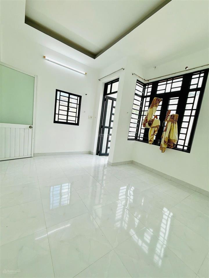 Nhà mới đẹp 4 tầng  hoàn công đủ  ngang 4.1m  phường chánh hưng q8  4,280 tỷ