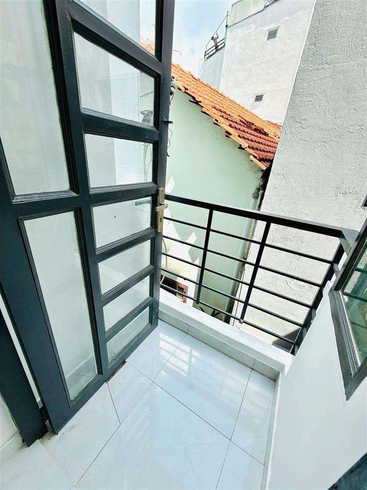Nhà mới đẹp 4 tầng  hoàn công đủ  ngang 4.1m  phường chánh hưng q8  4,280 tỷ