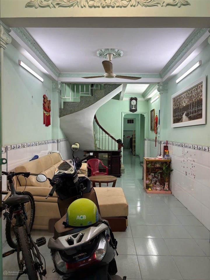 Chủ nhiệt bán đã 300tr  70m²  4 phòng  nhỉnh 6 tỷ